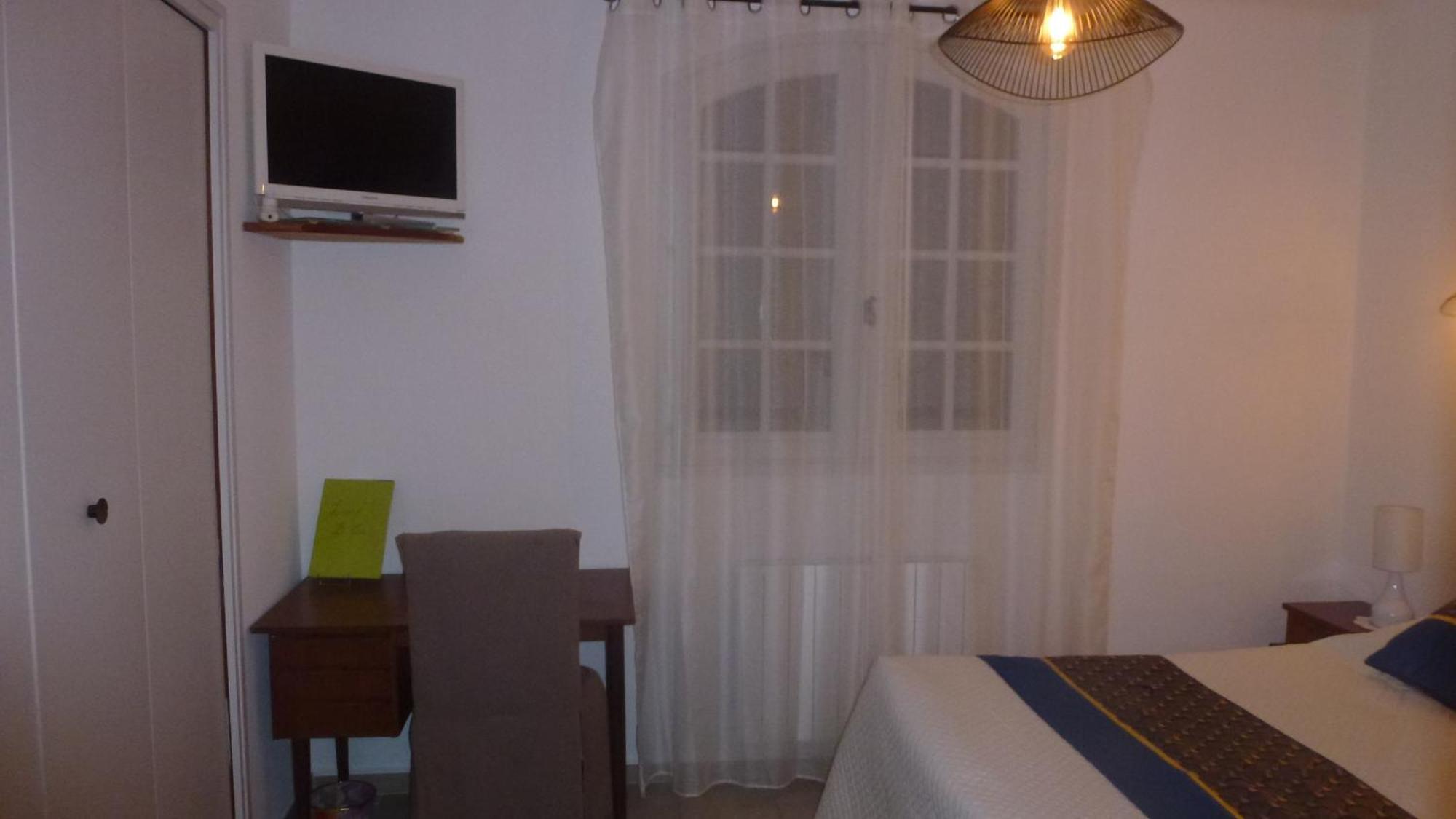Chambre D'Hotes La Pinede ランブク エクステリア 写真